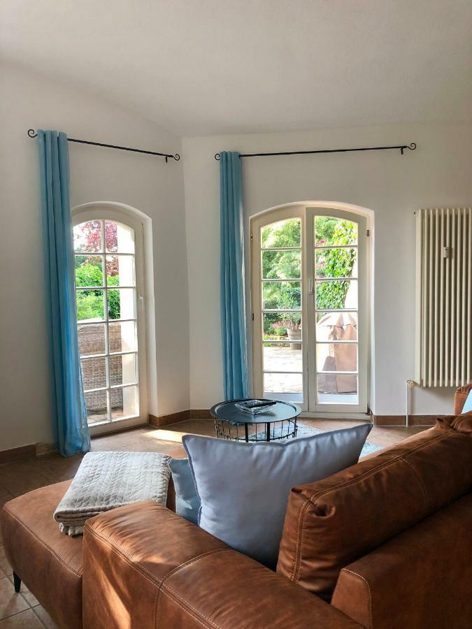 Ferienwohnung Am Wasser Villa Graf Von Pfeil Dresden Bagian luar foto
