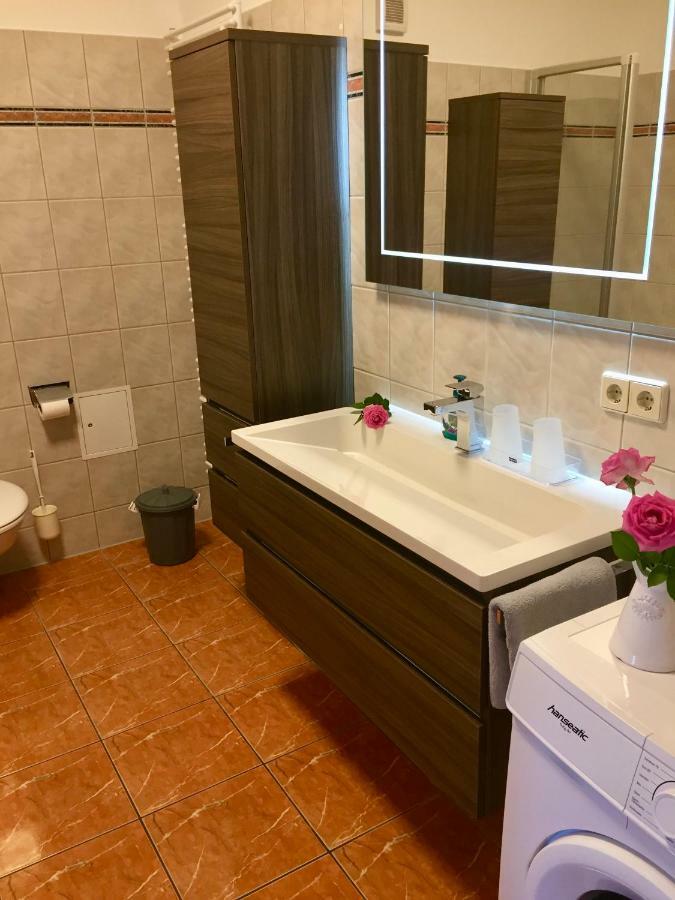 Ferienwohnung Am Wasser Villa Graf Von Pfeil Dresden Bagian luar foto
